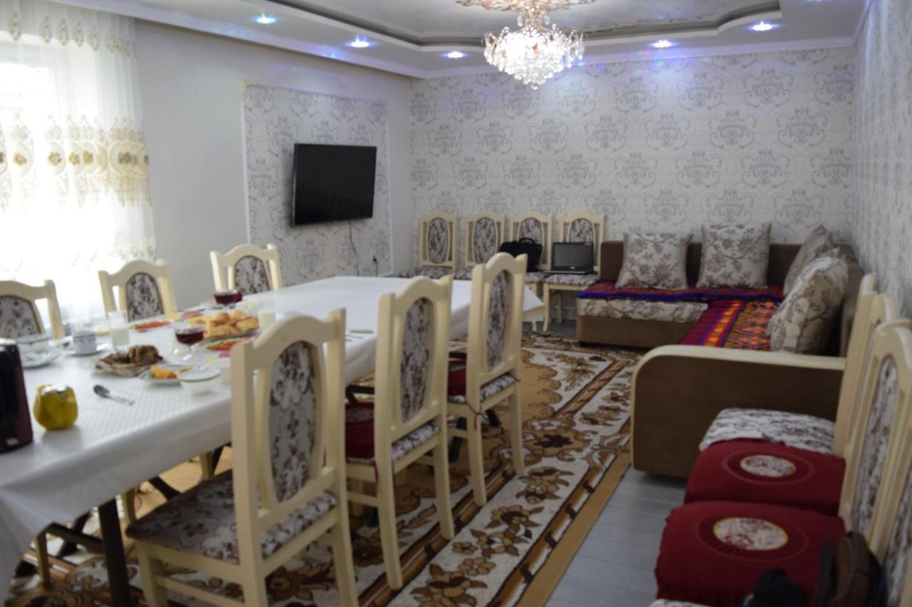 Naryn Guest House Bagian luar foto