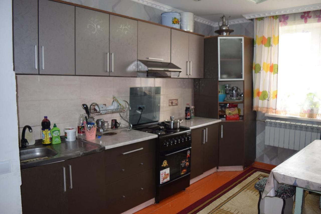 Naryn Guest House Bagian luar foto