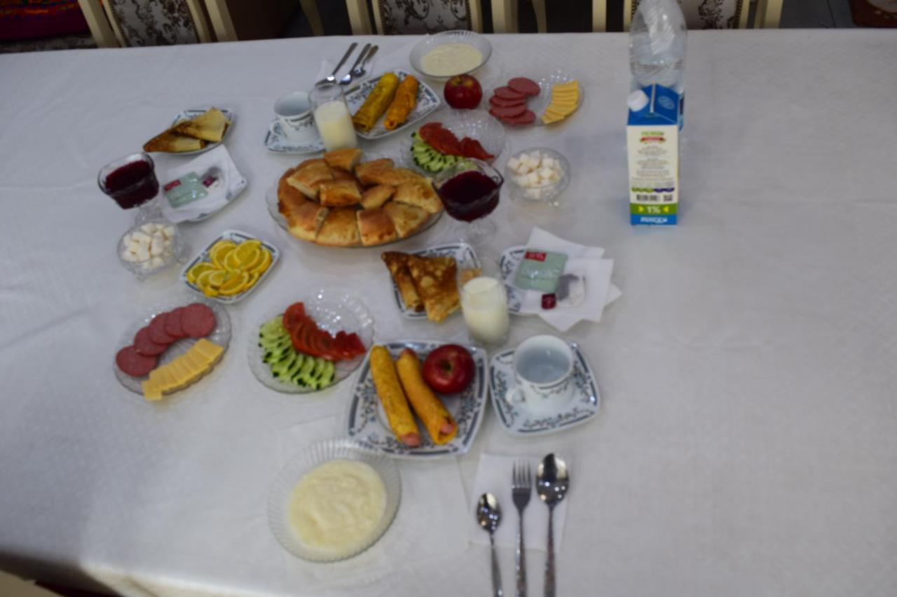 Naryn Guest House Bagian luar foto