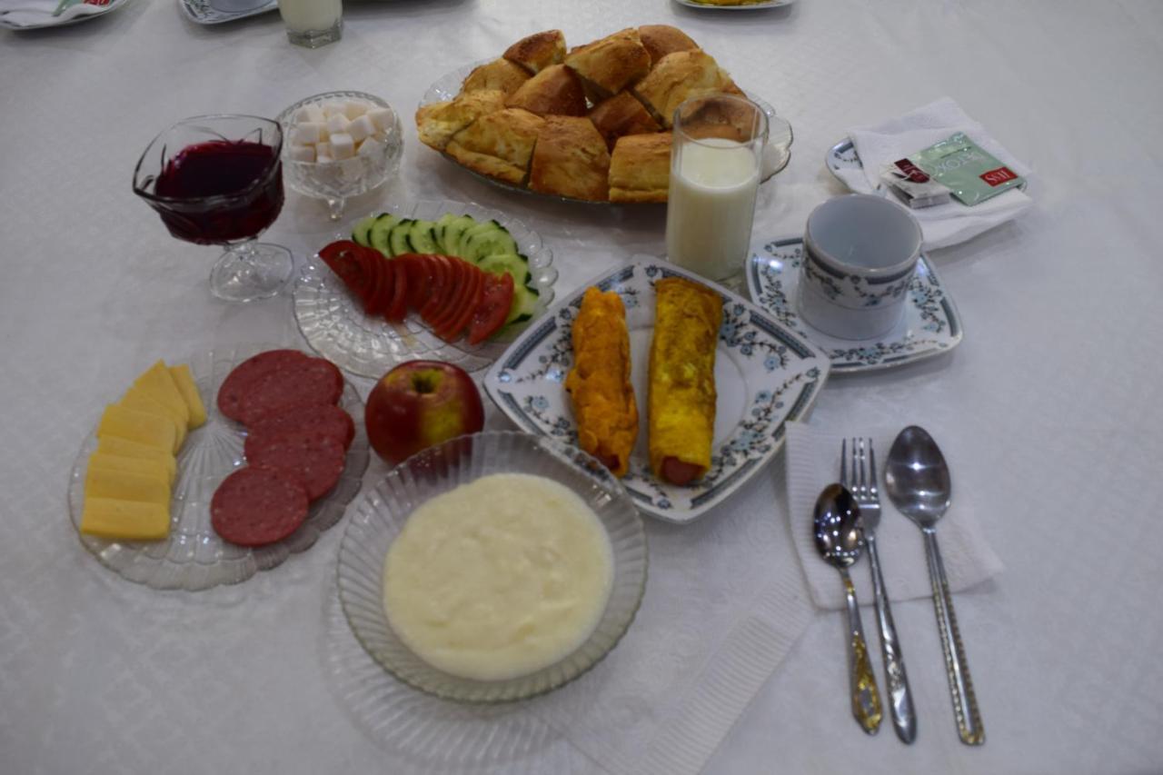 Naryn Guest House Bagian luar foto