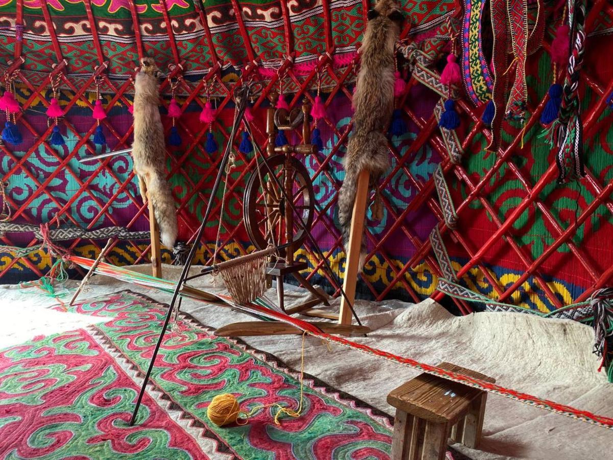 Naryn Guest House Bagian luar foto