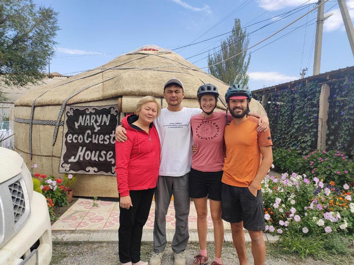 Naryn Guest House Bagian luar foto
