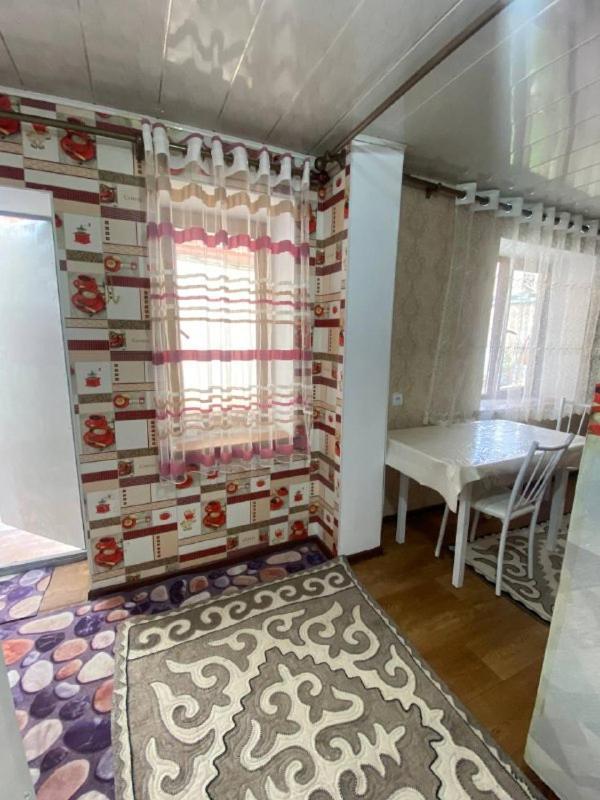 Naryn Guest House Bagian luar foto